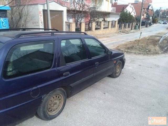 Prodavam Ford Escort 1.8 Obicen Dizel