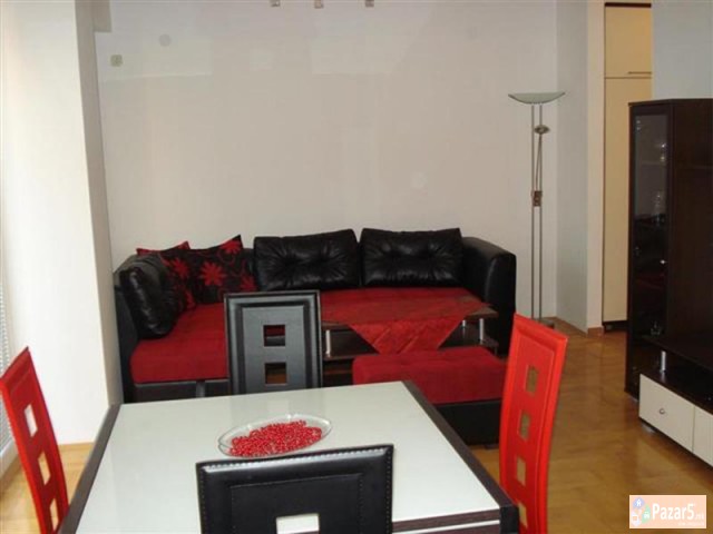 Se Izdava Nov Dvosoben Stan Vo Rasadnik