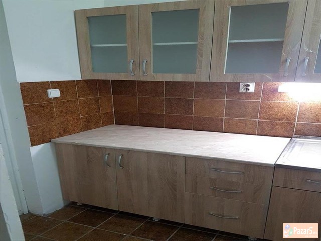 Se Izdava Deloven Prostor Vo Centar