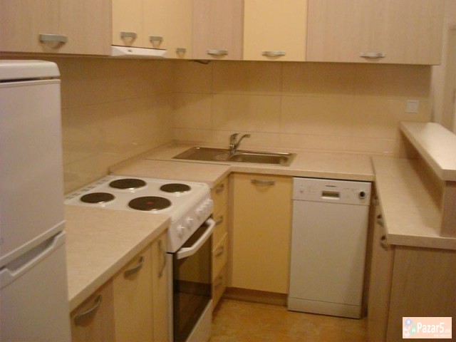 Se Izdava Namesten Stan Vo Novo Lisice