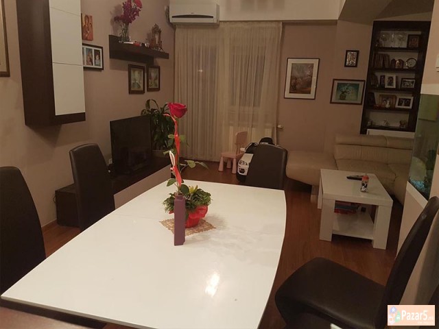 Se Izdava Trosoben Stan Vo Taftalidze 2