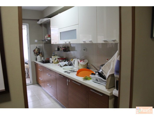 Се продава двособен стан во Кисела Вода