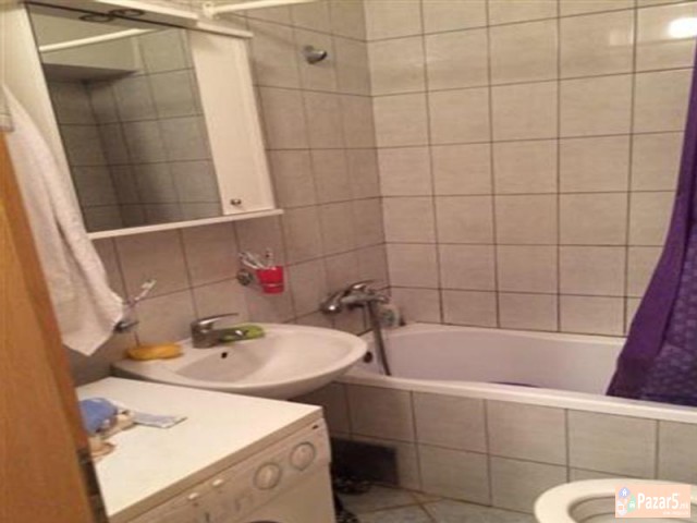 Se Izdava Trosoben Stan Vo Micurin