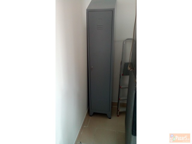 Metalno Ormarce- Garderober