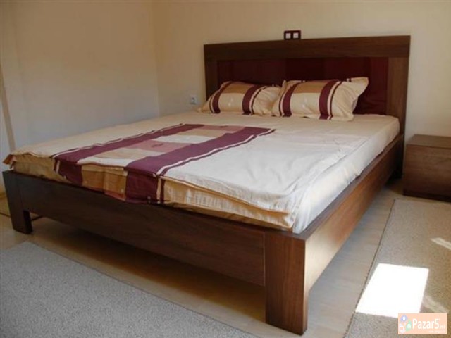 Se Izdava Trosoben Stan Vo Crnice