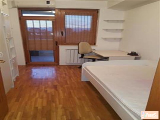 Se Izdava Trosoben Stan Kaj Mvr