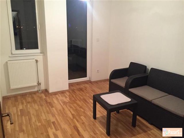 Se Izdava Dvosoben Stan Vo Centar