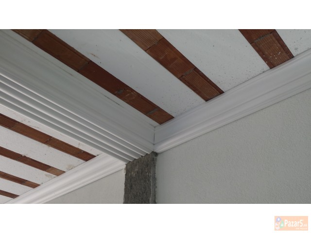 Dekorativni Ukrasni Llajsni