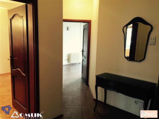 Domik Izdava Deloven Prostor Na Ulica Makedonija