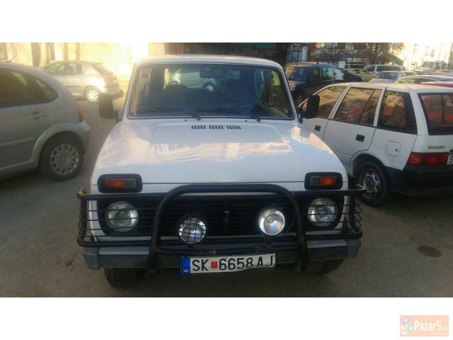 Се продава лада нива 4x4 2006