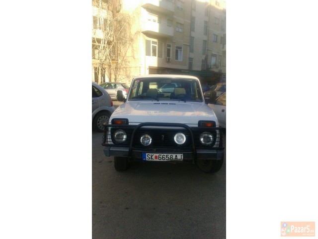 Се продава лада нива 4x4 2006