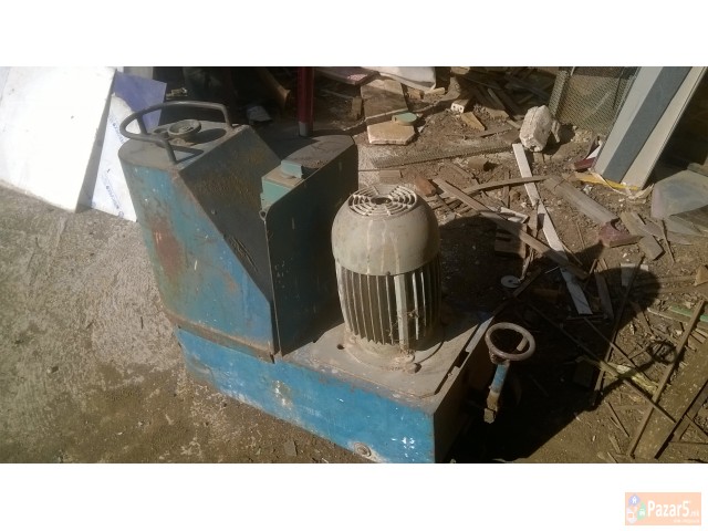 Prodavam Masini Za Poliranje Brusenje Struzenje