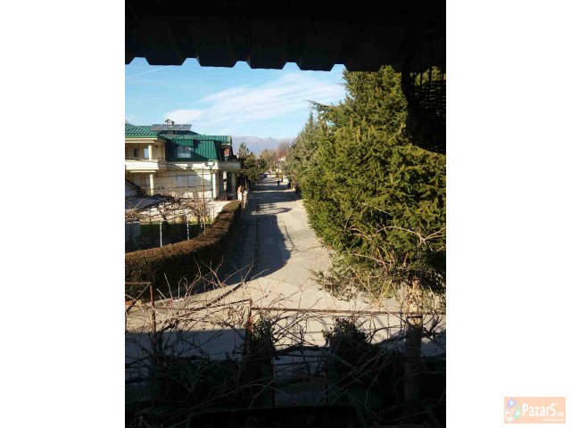 Се продава куќа во Бутел