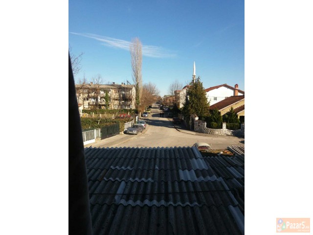 Се продава куќа во Бутел