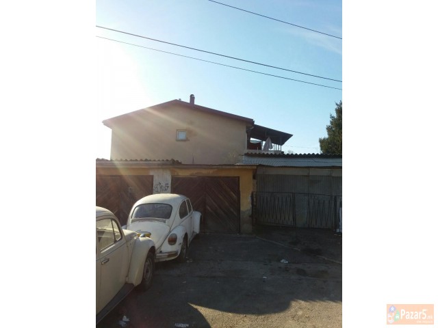 Се продава куќа во Бутел