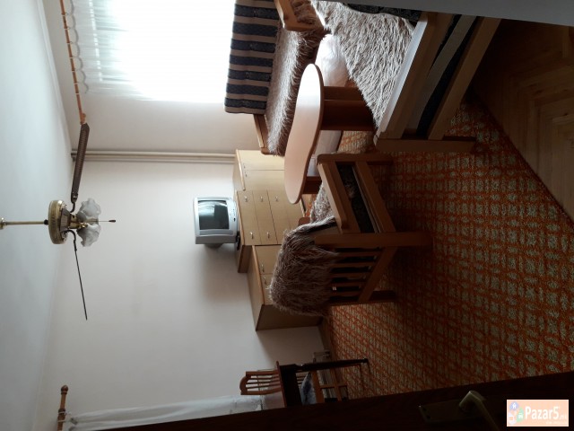 Se Izdava Sprat Od Kuka Vo Lisicee