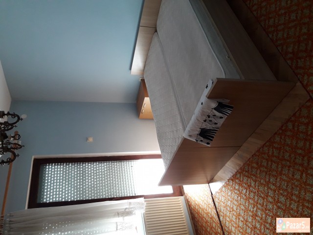 Se Izdava Sprat Od Kuka Vo Lisicee