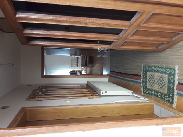 Se Izdava Sprat Od Kuka Vo Lisicee