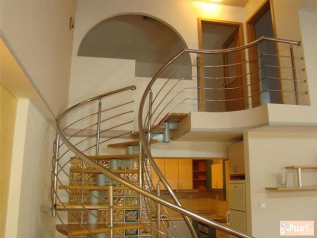 Se Iznajmuva Trosoben Stan Vo Debar Maalo