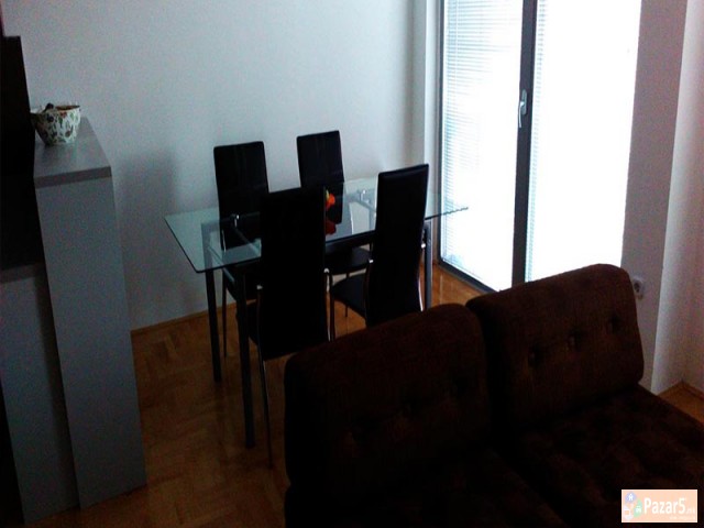 Se Izdava Dvosoben Stan Vo Crnice