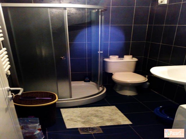 Se Izdava Dvosoben Stan Vo Crnice