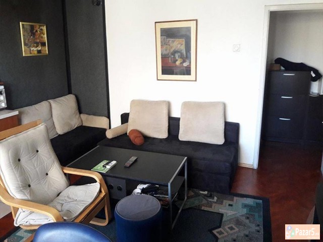 Se Izdava Trosoben Stan Vo Aerodrom