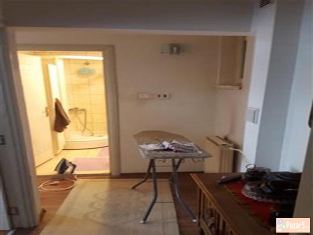 Se Izdava Trosoben Stan Vo Aerodrom