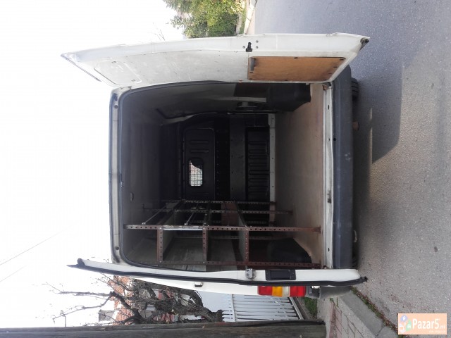 Prodavam Ford Tranzit - Tovarno