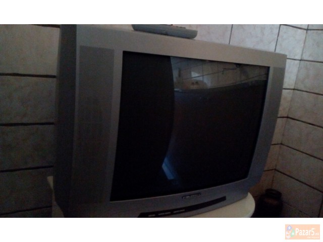 Krevet Nov I Dva Televizora