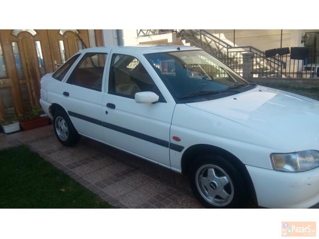 Se Prodava Ford Escort 1.3