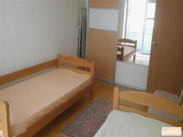 Se Izdava Dvosoben Stan Debar Maalo