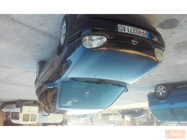 Opel Corsa 1.0 Emo Tel Motor