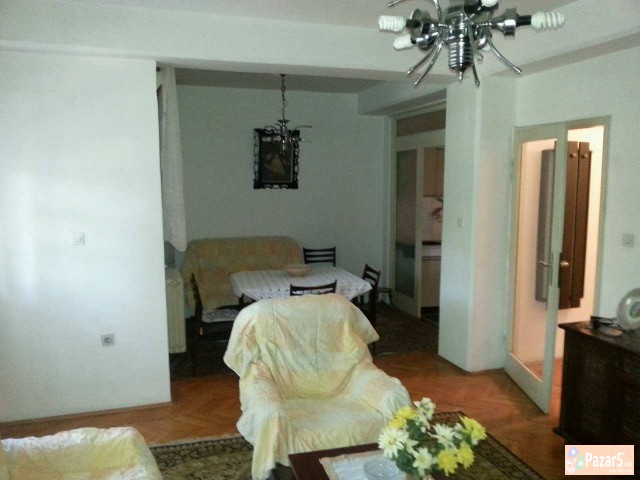 Издавам стан во Аеродром