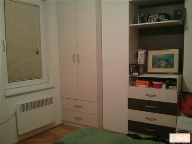 Se Izdava Dvosoben Stan Vo Centar