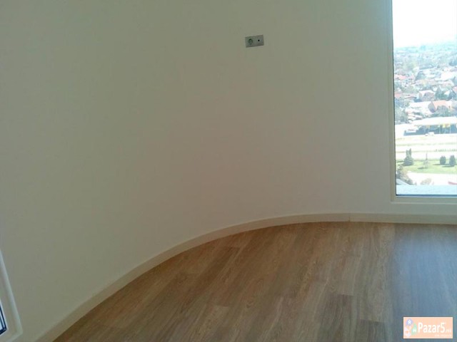 Se Izdava Prazen Trosoben Stan Vo Cevahir