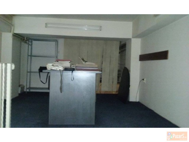 ПРОДАВАМ ДЕЛОВЕН ПРОСТОР