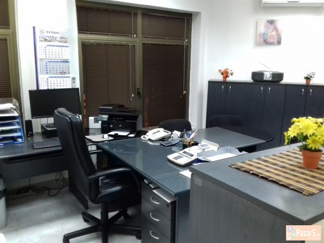 ИТНО СЕ ПРОДАВА ДЕЛОВЕН ПРОСТОР ВО НАС.11 ОКТОМВРИ