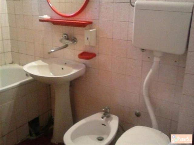 Se Izdava Prazen Stan Vo Debar Maalo