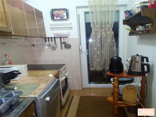 СЕ ИЗДАВА ДВОСОБЕН СТАН ВО КИСЕЛА ВОДА