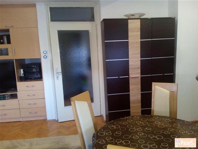 СЕ ИЗДАВА ДВОСОБЕН СТАН ВО КИСЕЛА ВОДА