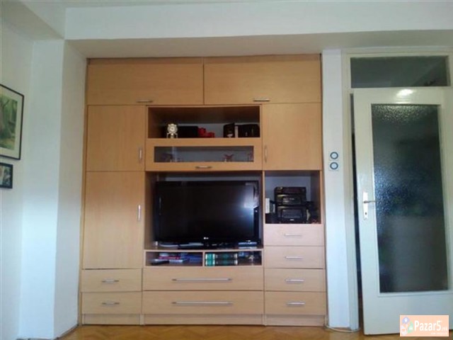 СЕ ИЗДАВА ДВОСОБЕН СТАН ВО КИСЕЛА ВОДА