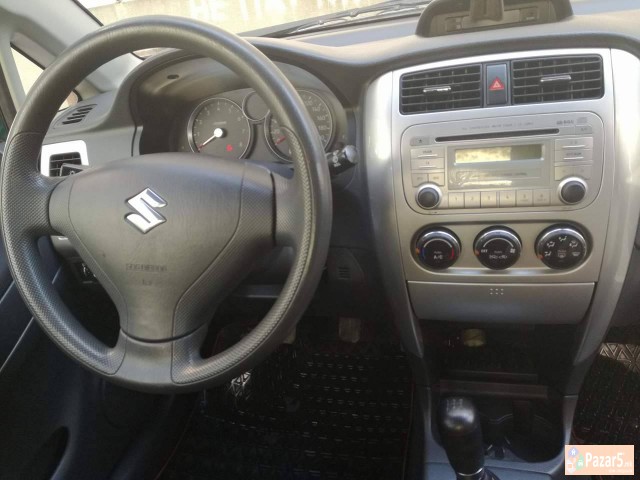 Odlicen Ekonomicen Familijaren Avtomobil !