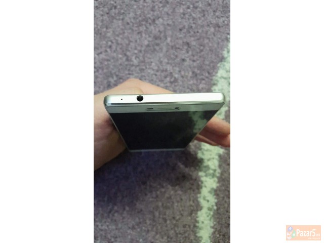 Huawei P8 