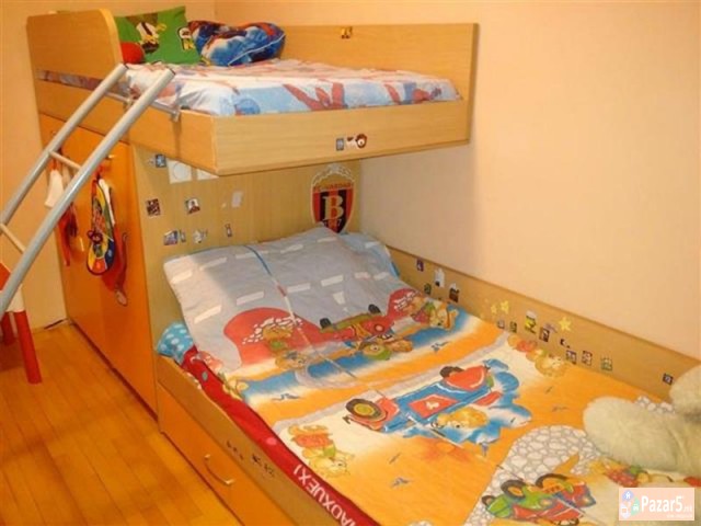 Se Izdava Namesten Stan Kaj Univerzalna Sala