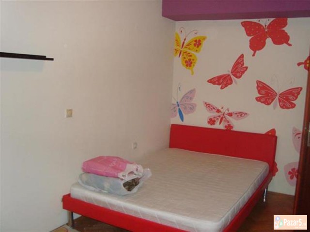 СЕ ИЗДАВА ДВОСОБЕН СТАН ВО МИЧУРИН