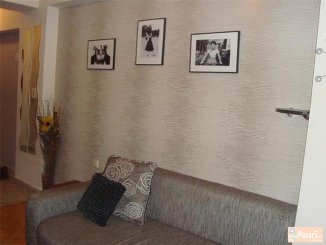 СЕ ИЗДАВА ДВОСОБЕН СТАН ВО МИЧУРИН