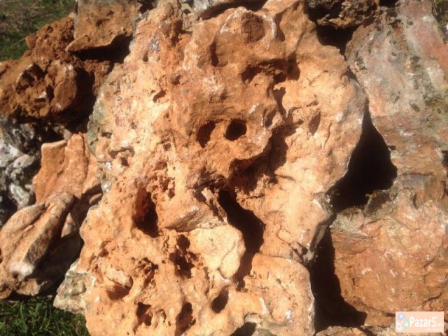 Se Prodava Ukrasen Kamen Za Fontani