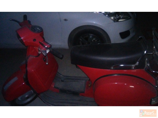 Kupvam Skrshena  Vespa 125 Ili 150 Kako Na Slikava