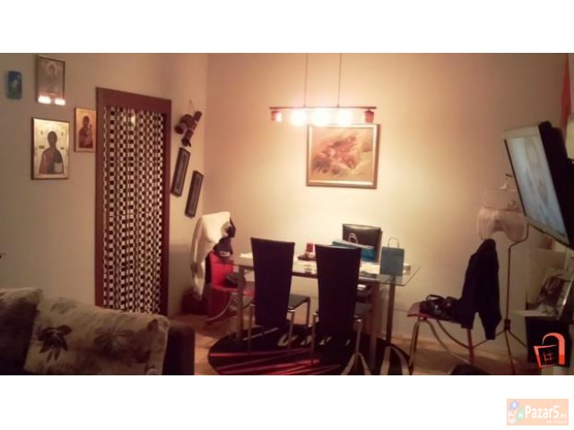 Se Prodava Nasproti Hotel Rusia Kompletno Renovira