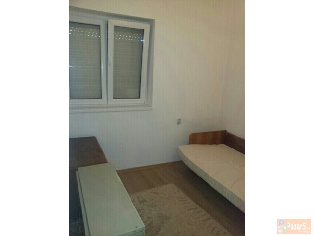 Izdavam Namesten Stan Kaj Zeleznicka